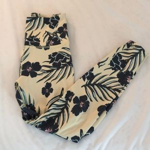 Beyond Yoga tropical leggings